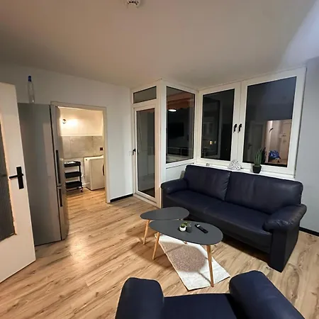Appartamento Fuer Monteure Mit 2 Schlafzimmern Und Balkon In Celle! Celle